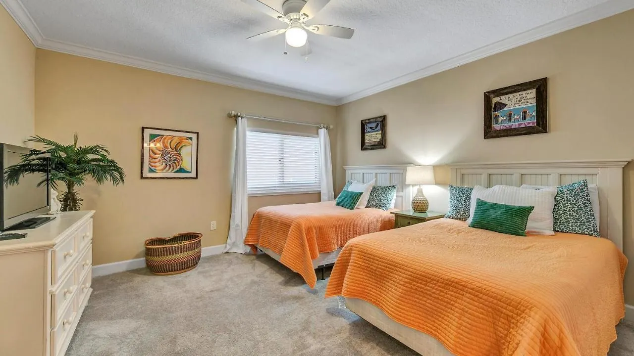Harbor Landing 203B - Spacious Condo With Views Of The Harbor And Gulf Destin